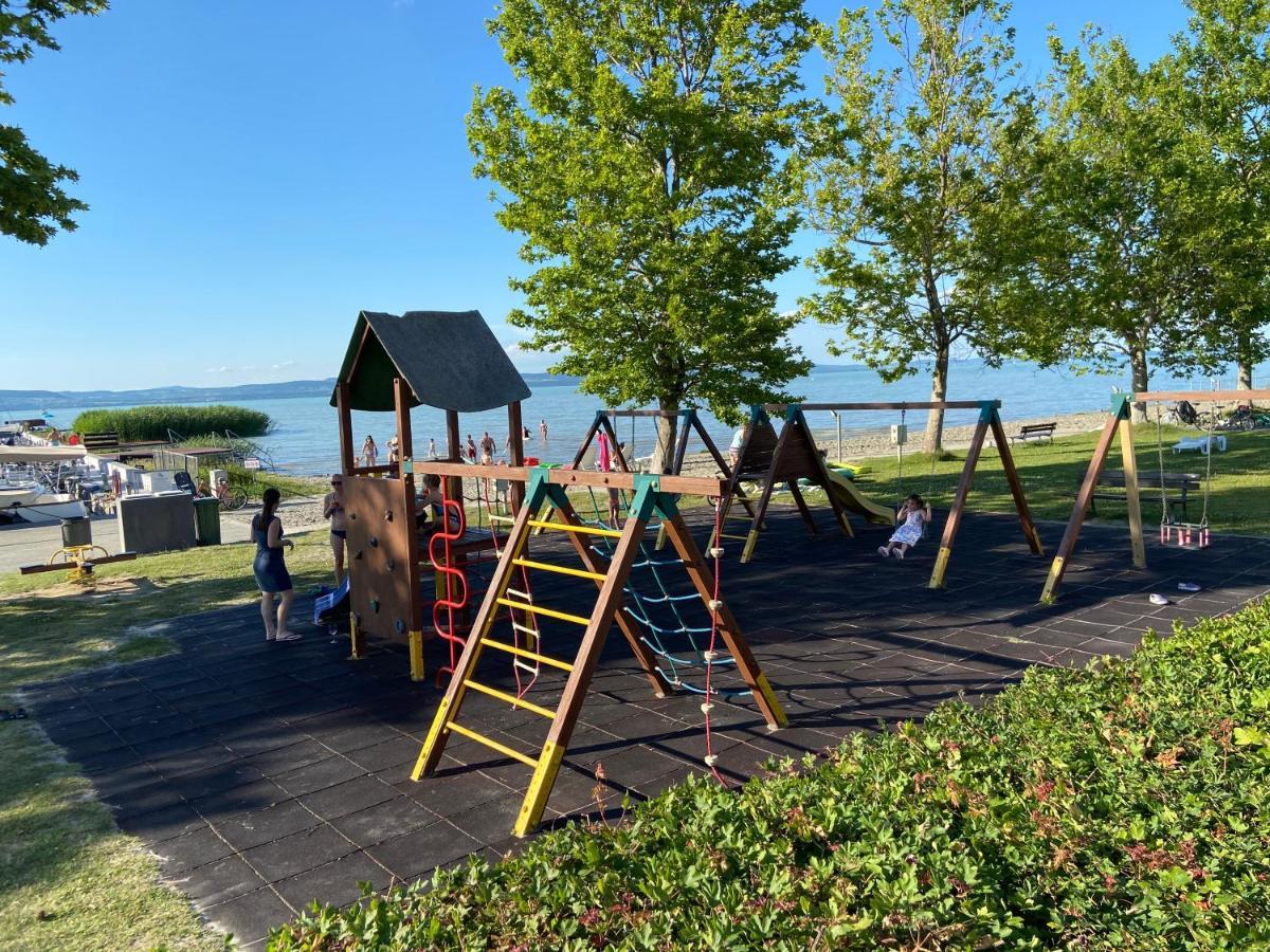 Bl Lakeside Apartman Balatonlelle Exterior photo
